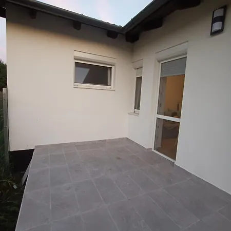 Apartment L&a
